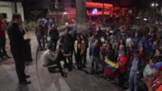 Venezuelans hold 12-hour vigil in border town