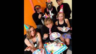 Watch Pettit Project Youre Champagne And Im Shiznit video