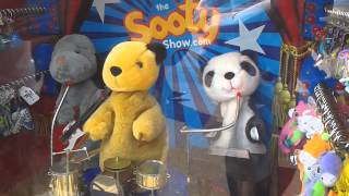 Sooty And Sweep Rocking The Joint