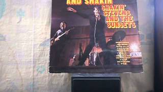 Watch Shakin Stevens White Lightning video