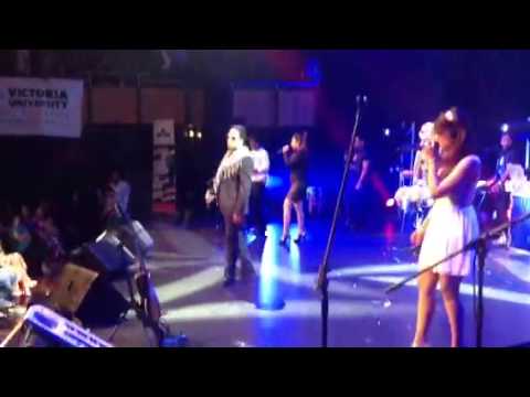 Mika singh live in sydney 06:03:2013 dhinka chika