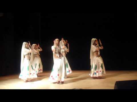 Chand Sifarish Fanaa Nalini and Blue Lotus