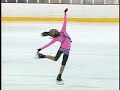 ستار اندروز إبنة 9 سنوات تتزلج بمهارة