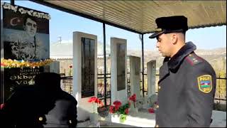 Tovuz Rayon Polis Heyyəti Şəhid Əkbərov Vüqar Seyid Oğlunu Ziyarət Etdi.tovuz Y.öysüzlü