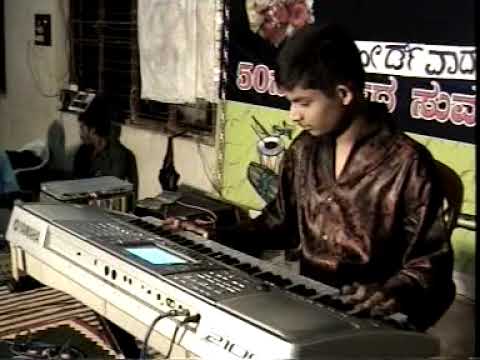 PRANAV S PLAYING ANISUTIDE YAKO INDU GOLDEN STAR GANESH SONG...
