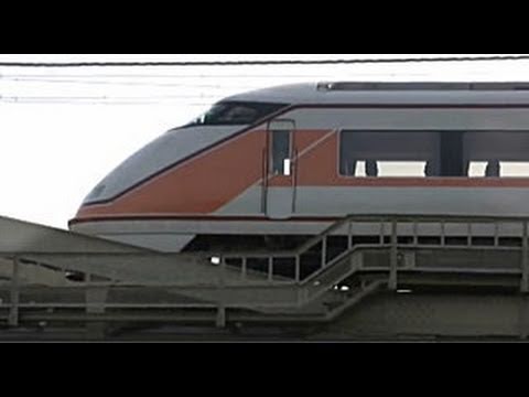 【東武鉄道】隅田川鉄橋を渡る100系（回送）　200系特急（回送）
