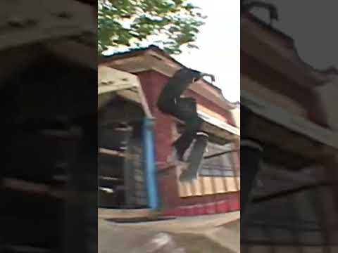 Anthony Shetler bump to frontside 180