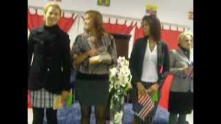 Pastora Fabiana Nunes Con El Conj De Missones En La Iglesia De Dios En Mungia