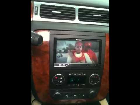 Pioneer AVH-4300DVD in 2007 Tahoe - YouTube