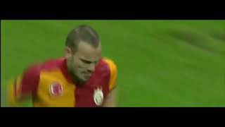 Wesley Sneijder Galatasaray kariyerinde attığı ilk ve son golü