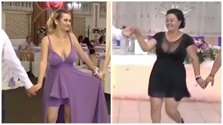 HUGE BOOBS BOUNCING 21 - The blonde vs the brunette. Fantastic bouncing tits!! S