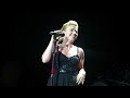 Kelly Clarkson -