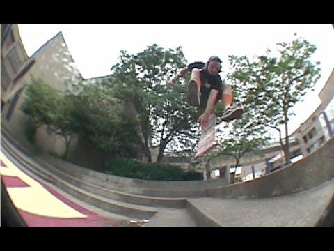 Jesse James - WTF!?!! Fs Shuv-it Handflip down 3 block!!