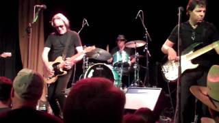 Watch Todd Rundgren Traveling Riverside Blues video