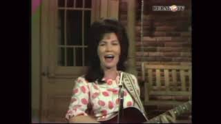 Watch Loretta Lynn You Dont Have To Be A Baby To Cry video
