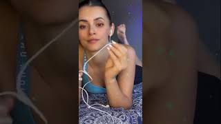 Italian Girl Feet In The Pose