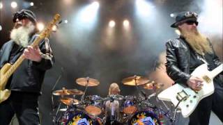 Watch ZZ Top Goin