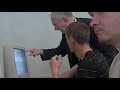 Профессор прикалывается над студентом, который