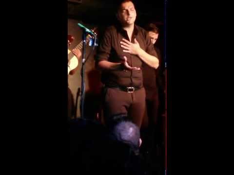 Siempre A La Misma Hora Video