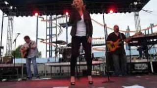 Watch Lee Ann Womack Ones A Couple video