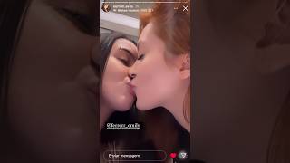 Lésbicas Se Beijando