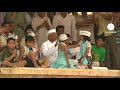 Indians celebrate end of Hazare's anti-corruption fast