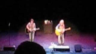Watch Indigo Girls Let Me Go Easy video