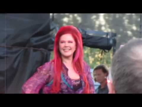 "Planet Claire" The B52s, Chateau Ste. Michelle Winery, Woodinville, WA. 8/12/10