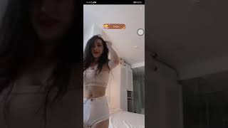 Hotgirl Mu Siêu To Khổng Lồ