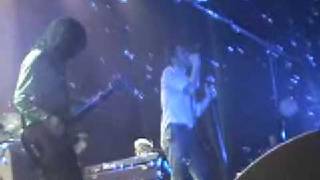 Watch Scott Weiland Beautiful Day video
