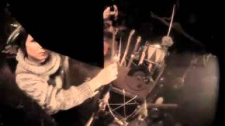 Watch Lauri Ylonen Heavy video