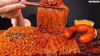 baharatlı mantar ve erişte, sosis Spicy Fire Noodles & Enoki mushroom, Sausage E