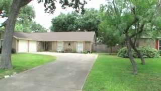 14019 Woodstream San Antonio, TX 78231 Amazing Oak Meadow Home! This One Will not last long...!