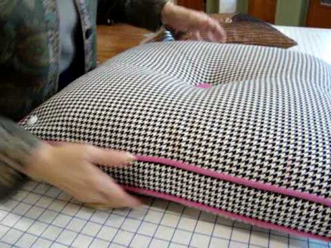 Sew an Invisible Zipper on Pillows with Cording