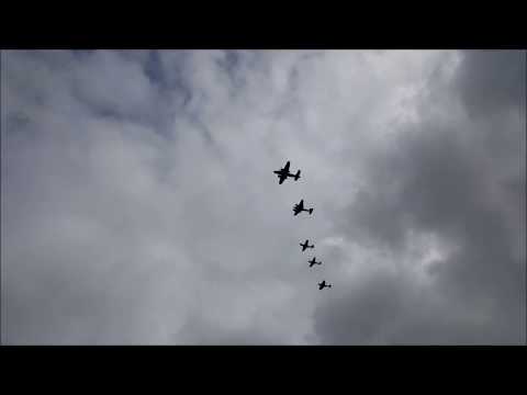 Watching video WWII Air Show 01-sep-2018 Paine Field Seattle/Everett B25 P51 Bf109 Mosquito Spitfire
