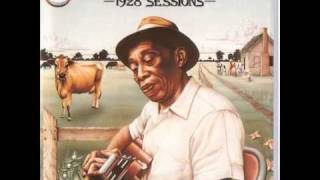 Watch Mississippi John Hurt Aint No Tellin video