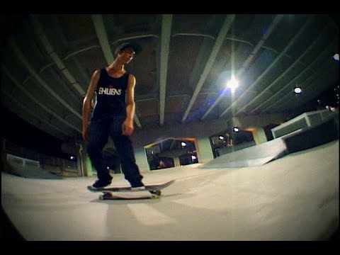 CLIP OF THE DAY #47 - TORONTO UNDERPASS - MINOR MEDIA