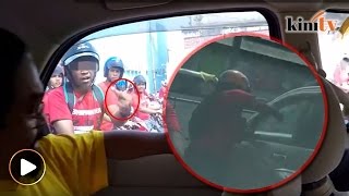 Baju Merah Serang Kereta Konvoi Bersih 5 Di Perak