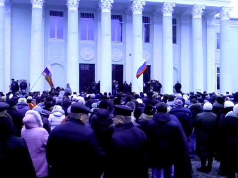 Донецкая обл Харцызск за федерацию за Россию митинг 3