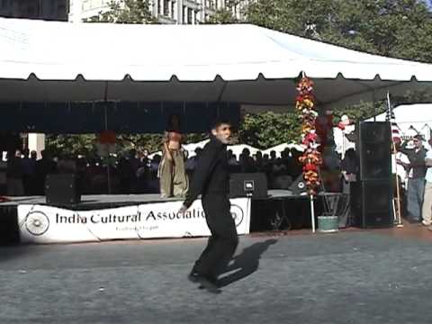 India Festival 2003 - O Haseena Zulfonwali Ladka Yeh Kehta...