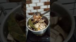 Kuliner ...Masak Terong Campur Kacang Merah