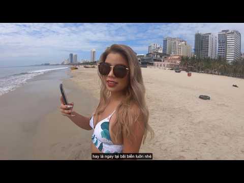 Quay lén gái xinh lột đồ trên bãi biển Đà Nẵng. Turn a pretty girl's sneaky clothes