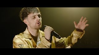 Watch Tom Grennan Lighting Matches video