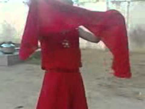 Nikoo dance laal duptta ud gaya