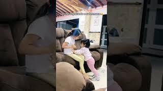 Salomé Regaña A Su Hermana