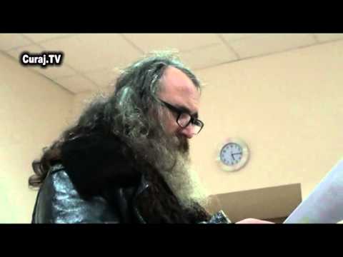 Cere ridicarea excepţiei de neconstituţionalitate