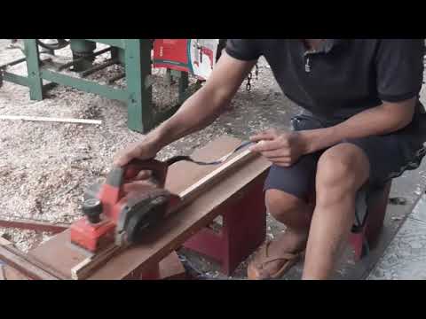 Lấy gỗ bỏ, làm kệ giày dép !