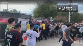Crowd Swarms To Get Past Gates At Nrg Park For Travis Scott 39 S Astroworld Festival Crowd Swarms To Get Past Gates At Nrg Park For Travis Scott 39 S Astroworld Festival