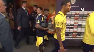 Galatasaray-Fenerbahçe Derbisinin Ardından Arbede Çıktı İşte Olaylar...