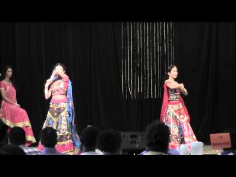 Tanisha dancing for Morni Baaga Ma song from Lamhe